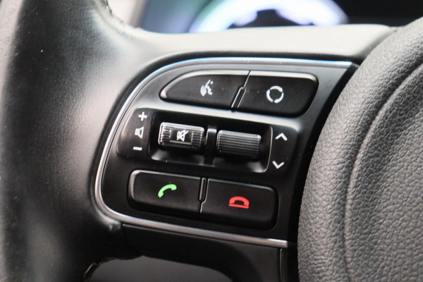 Kia Niro 1.6 GDi Hybrid DynamicLine Trekhaak Navigatie 1/2 Leder