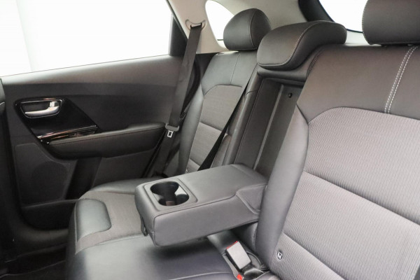 Kia Niro 1.6 GDi Hybrid DynamicLine Trekhaak Navigatie 1/2 Leder