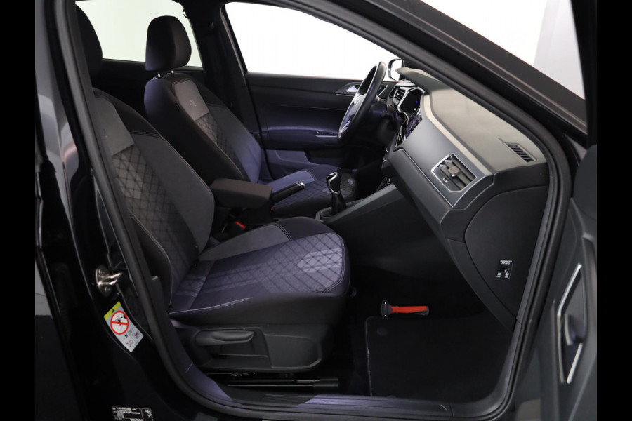 Volkswagen Polo 1.0 TSI R-Line 95pk 5bak| 17'LM-velgen| Camera|Digital display
