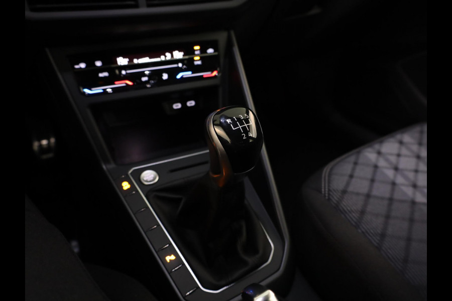Volkswagen Polo 1.0 TSI R-Line 95pk 5bak| 17'LM-velgen| Camera|Digital display
