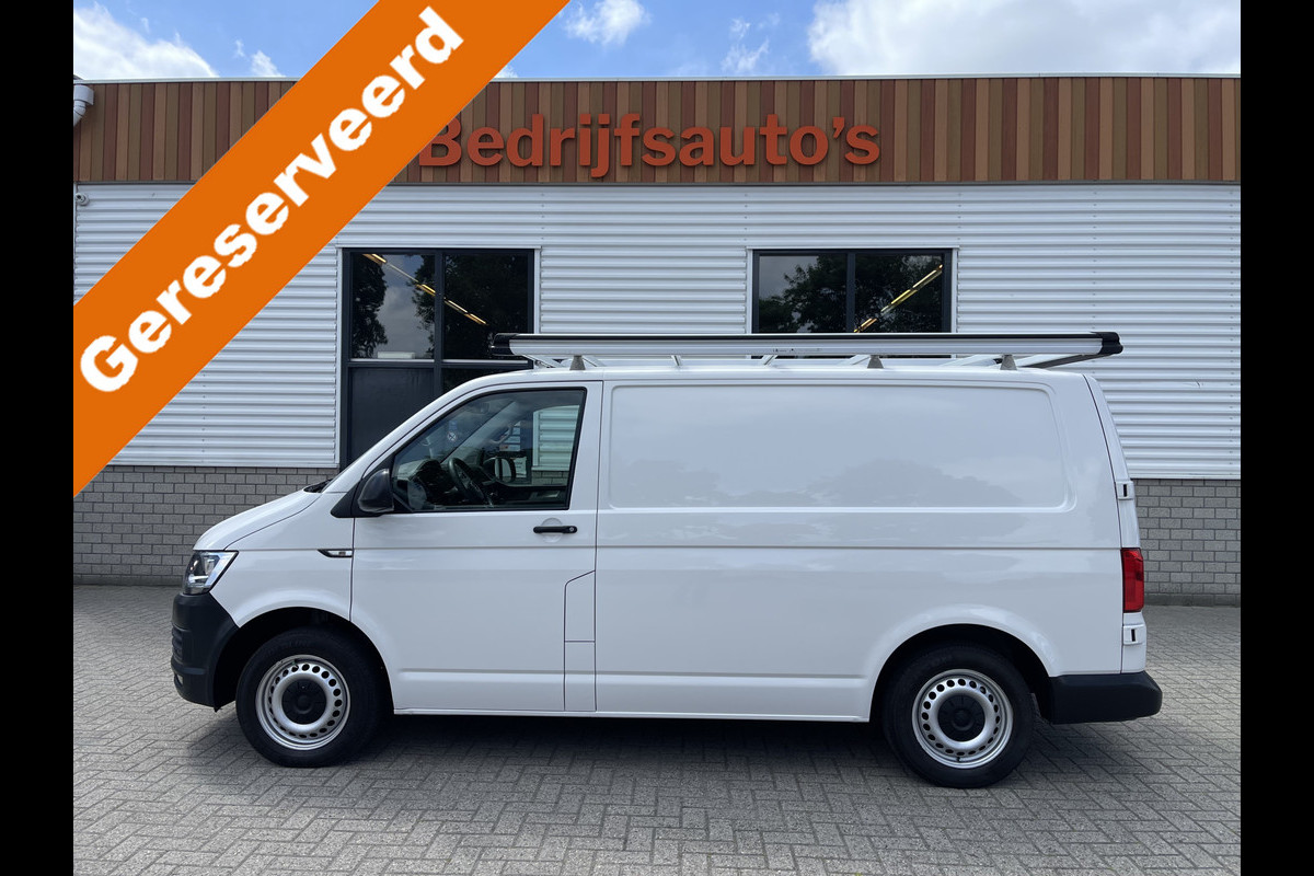 Volkswagen Transporter 2.0 TDI 102pk L1H1 Comfortline / vaste prijs rijklaar € 15.950 ex btw / lease vanaf € 269 / airco / cruise / bijrijdersbank / Bott ingerichte laadruimte / imperial / trekhaak ! Volkswagen Transporter 2.0 TDI 102pk L1H1 Comfortline / vaste prijs rijklaar € 15.950 ex btw / lease vanaf € 269 / airco / cruise / bijrijdersbank / Bott ingerichte laadruimte / imperial / trekhaak !