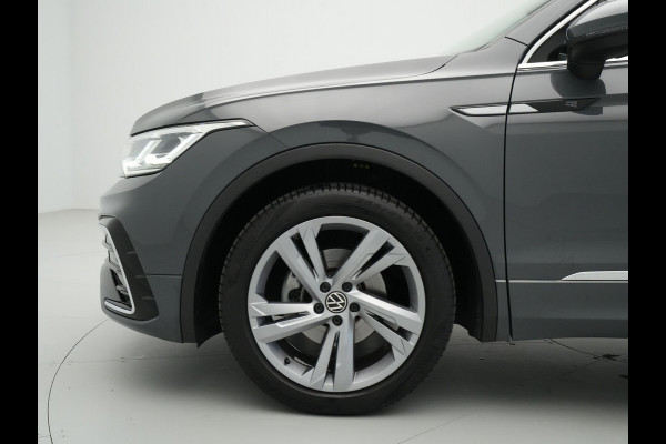 Volkswagen Tiguan 1.5 TSI 150pk DSG R-Line Business+ Navigatie Wegkl. trekhaak Acc Elek. kofferklep 245