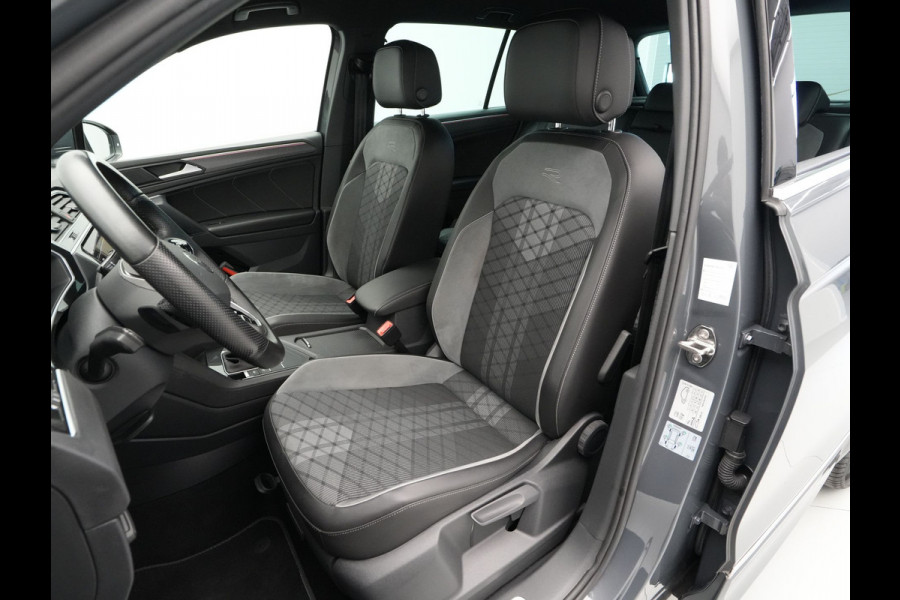 Volkswagen Tiguan 1.5 TSI 150pk DSG R-Line Business+ Navigatie Wegkl. trekhaak Acc Elek. kofferklep 245