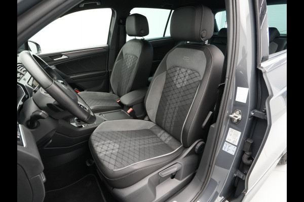 Volkswagen Tiguan 1.5 TSI 150pk DSG R-Line Business+ Navigatie Wegkl. trekhaak Acc Elek. kofferklep 245