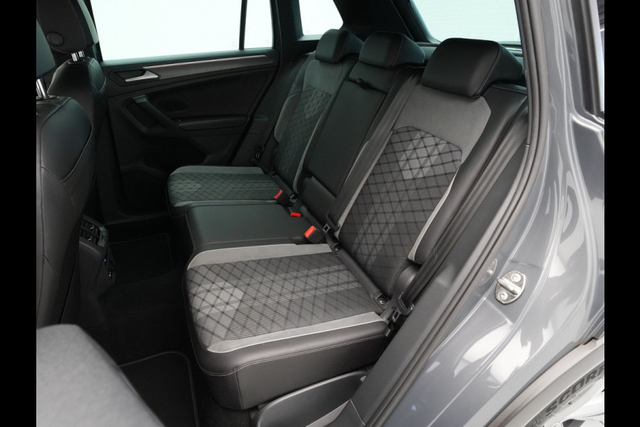 Volkswagen Tiguan 1.5 TSI 150pk DSG R-Line Business+ Navigatie Wegkl. trekhaak Acc Elek. kofferklep 245