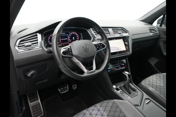 Volkswagen Tiguan 1.5 TSI 150pk DSG R-Line Business+ Navigatie Wegkl. trekhaak Acc Elek. kofferklep 245