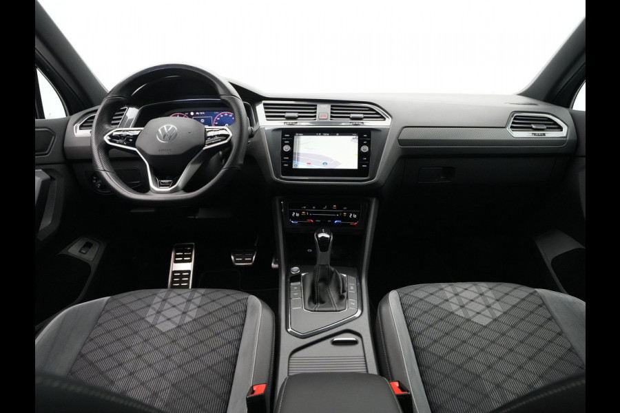 Volkswagen Tiguan 1.5 TSI 150pk DSG R-Line Business+ Navigatie Wegkl. trekhaak Acc Elek. kofferklep 245