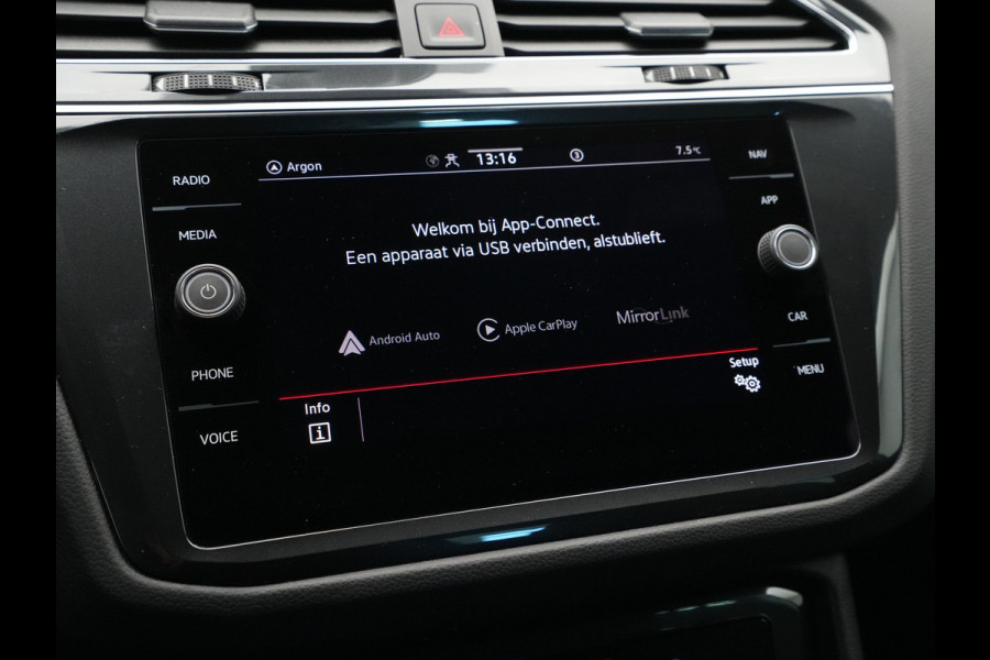 Volkswagen Tiguan 1.5 TSI 150pk DSG R-Line Business+ Navigatie Wegkl. trekhaak Acc Elek. kofferklep 245