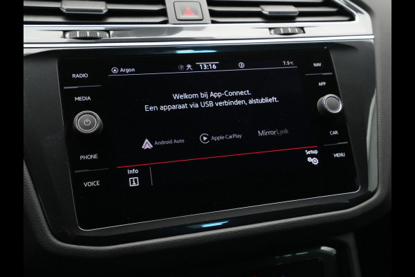 Volkswagen Tiguan 1.5 TSI 150pk DSG R-Line Business+ Navigatie Wegkl. trekhaak Acc Elek. kofferklep 245