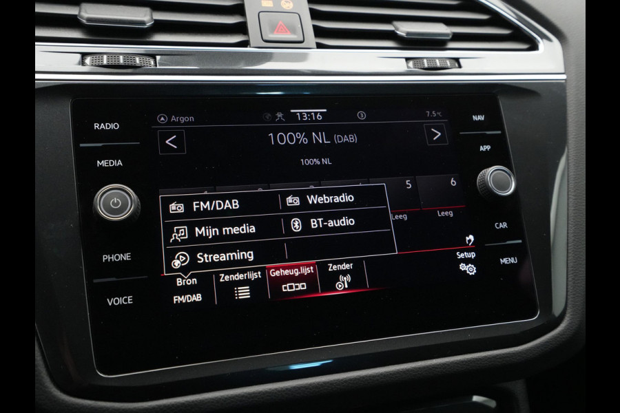 Volkswagen Tiguan 1.5 TSI 150pk DSG R-Line Business+ Navigatie Wegkl. trekhaak Acc Elek. kofferklep 245