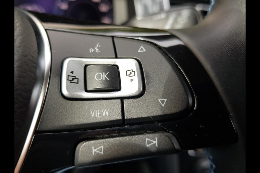 Volkswagen e-Golf Automaat 136pk | Navigatie | Climate Control | Virtuele Cockpit | Camera | Keyless | Stoelverwarming | Parkeer Sensoren | Cruise Control Adaptive | Lichtmetalen velgen 17"