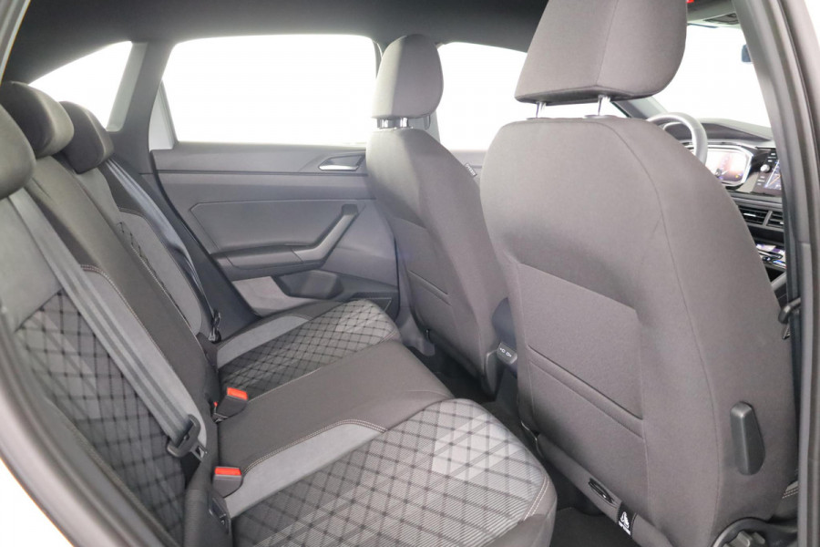 Volkswagen Taigo R-Line-Edition 1.0 85 kW / 116 pk TSI CUV 6 versn.