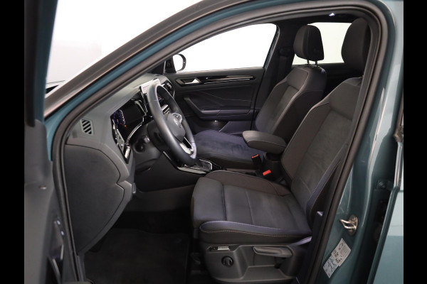 Volkswagen T-Roc 1.5 TSI Style 150 pk Automaat (DSG) | Verlengde garantie | Panoramadak | Parkeersensoren (Park assist) | Stoelverwarming | Black Style pakket |