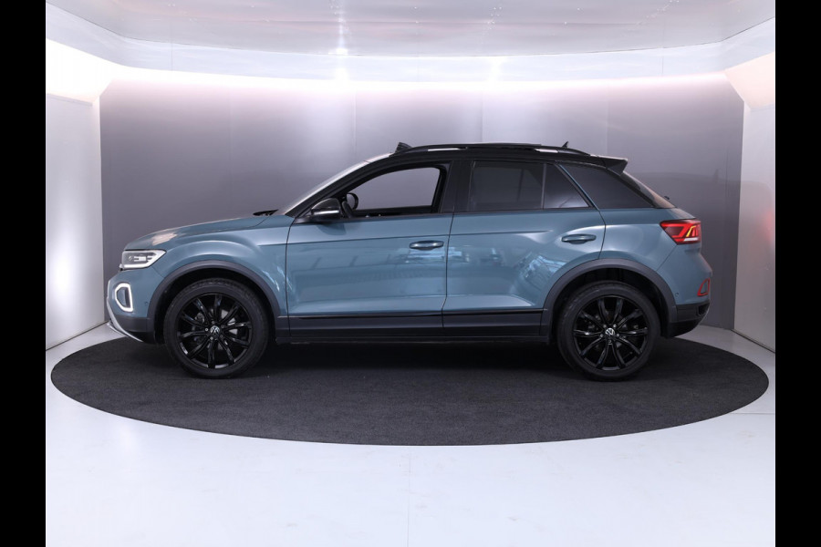 Volkswagen T-Roc 1.5 TSI Style 150 pk Automaat (DSG) | Verlengde garantie | Panoramadak | Parkeersensoren (Park assist) | Stoelverwarming | Black Style pakket |