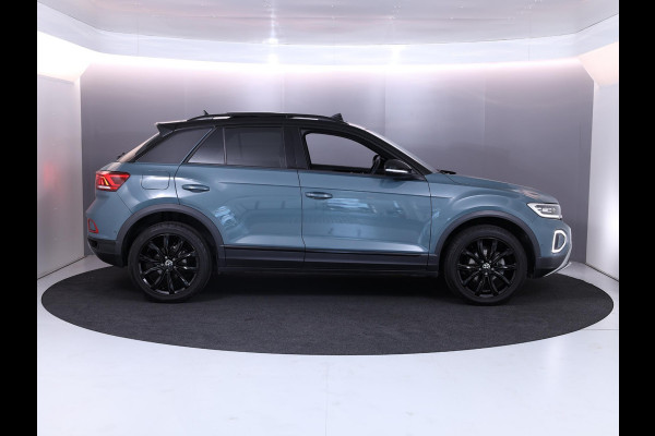 Volkswagen T-Roc 1.5 TSI Style 150 pk Automaat (DSG) | Verlengde garantie | Panoramadak | Parkeersensoren (Park assist) | Stoelverwarming | Black Style pakket |
