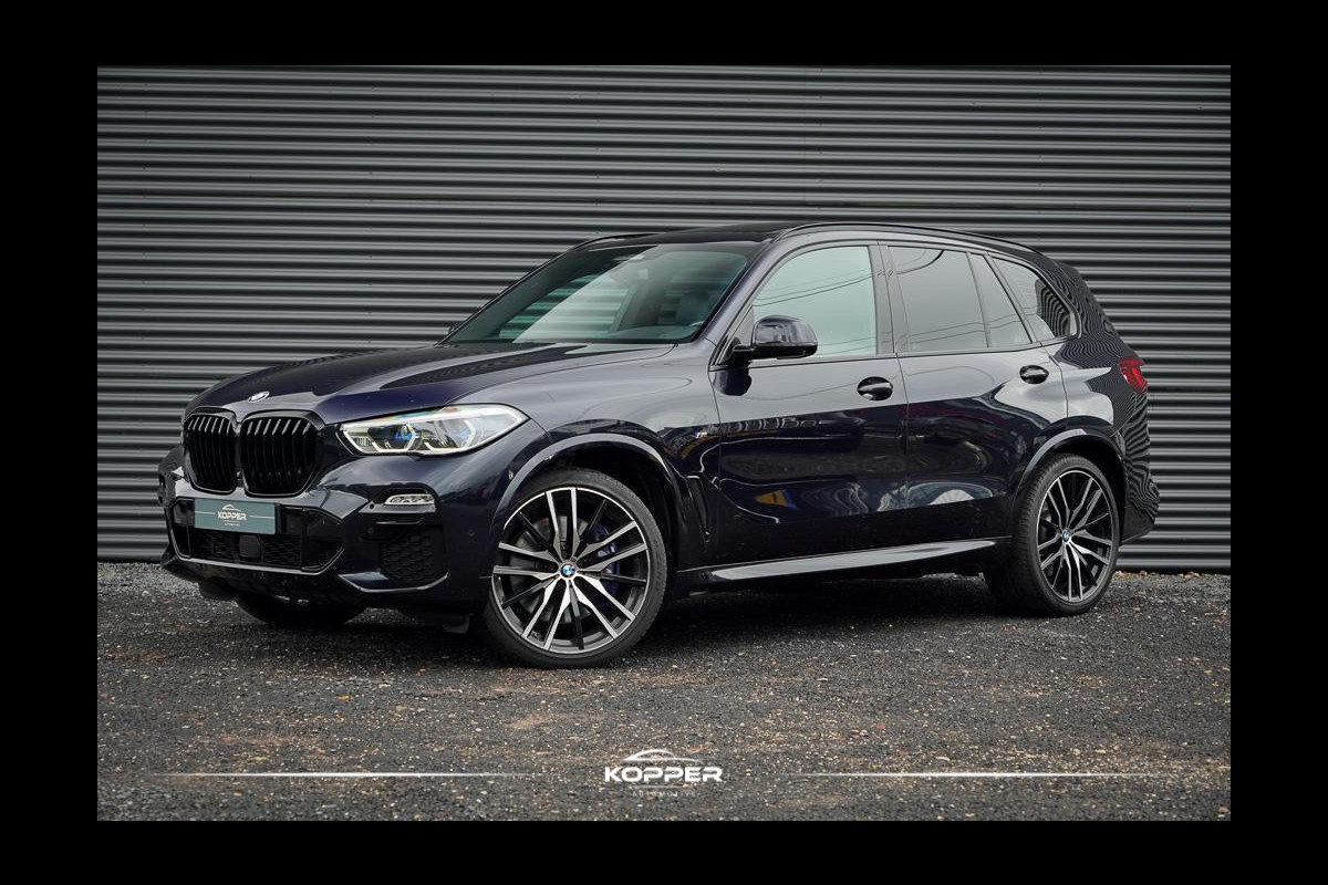 BMW X5 xDrive40i High Executive 22'' / M-Sport / 4Wiel Sturing / HK / HUD / Drive Assist / Trekhaak / Pano / NL Auto BMW X5 xDrive40i High Executive 22'' / M-Sport / 4Wiel Sturing / HK / HUD / Drive Assist / Trekhaak / Pano / NL Auto