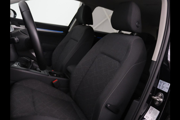 Volkswagen Golf 1.0 TSI Life | Stoel & stuurverwarming | Carplay | Adaptive cruise | Navigatie | Sfeerverlichting | Full LED | Parkeerhulp | Getint glas