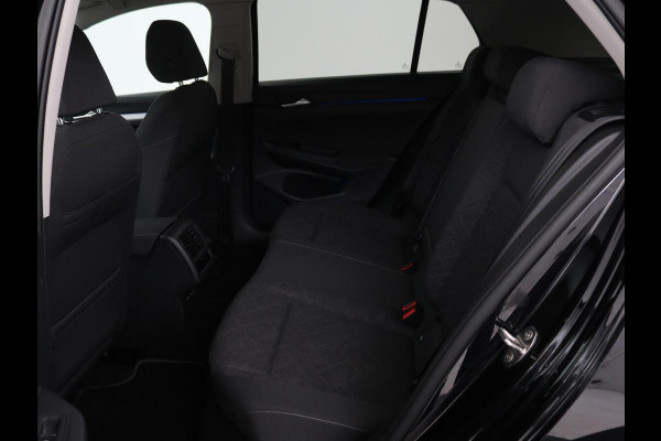 Volkswagen Golf 1.0 TSI Life | Stoel & stuurverwarming | Carplay | Adaptive cruise | Navigatie | Sfeerverlichting | Full LED | Parkeerhulp | Getint glas