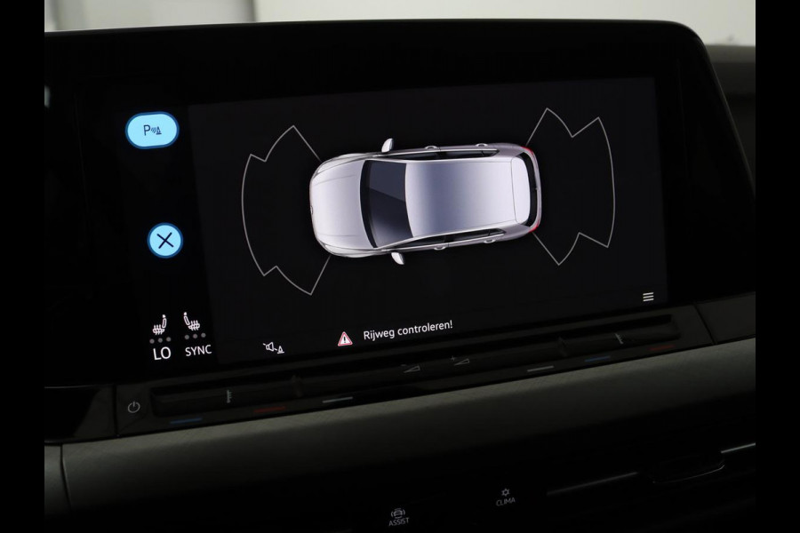 Volkswagen Golf 1.0 TSI Life | Stoel & stuurverwarming | Carplay | Adaptive cruise | Navigatie | Sfeerverlichting | Full LED | Parkeerhulp | Getint glas