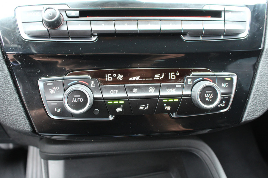 BMW X1 sDrive18i 136pk Centennial Executive AUTOMAAT NL-Auto NAP Clima Cruise Navi PDC 17"LMV Afn. Trekaak 1700kg