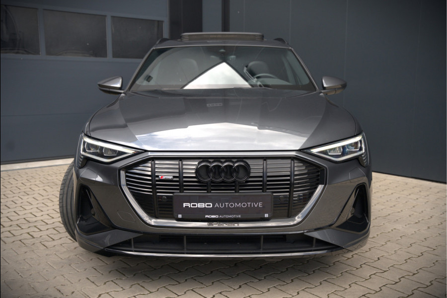 Audi e-tron 50 quattro S edition 71 kWh | S Line | Black Edition | Panoramadak | Memory Seats | Camera | Luchtvering | Adaptive Cruise Control | Keyless | Matrix LED | Leder | Stoelverwarming | NAP | BTW