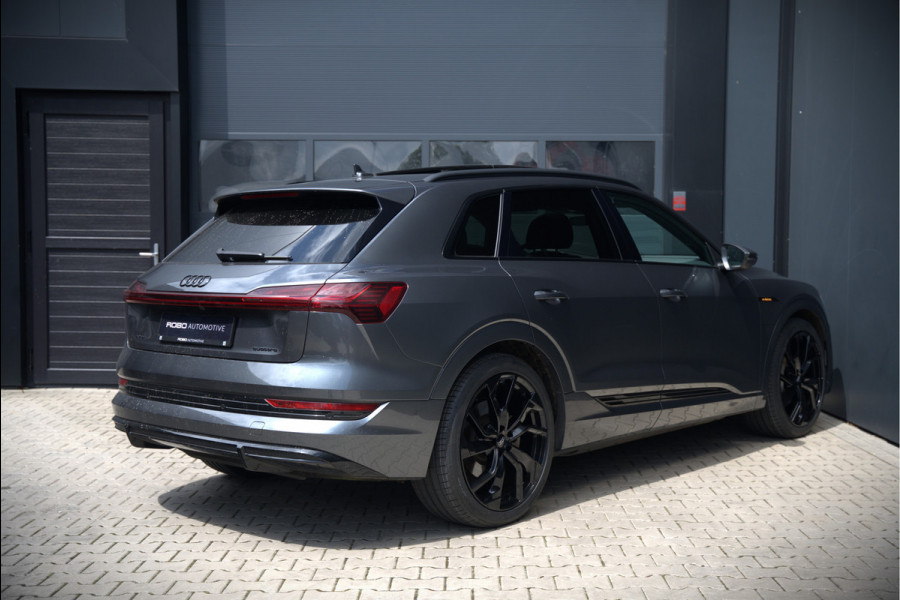 Audi e-tron 50 quattro S edition 71 kWh | S Line | Black Edition | Panoramadak | Memory Seats | Camera | Luchtvering | Adaptive Cruise Control | Keyless | Matrix LED | Leder | Stoelverwarming | NAP | BTW