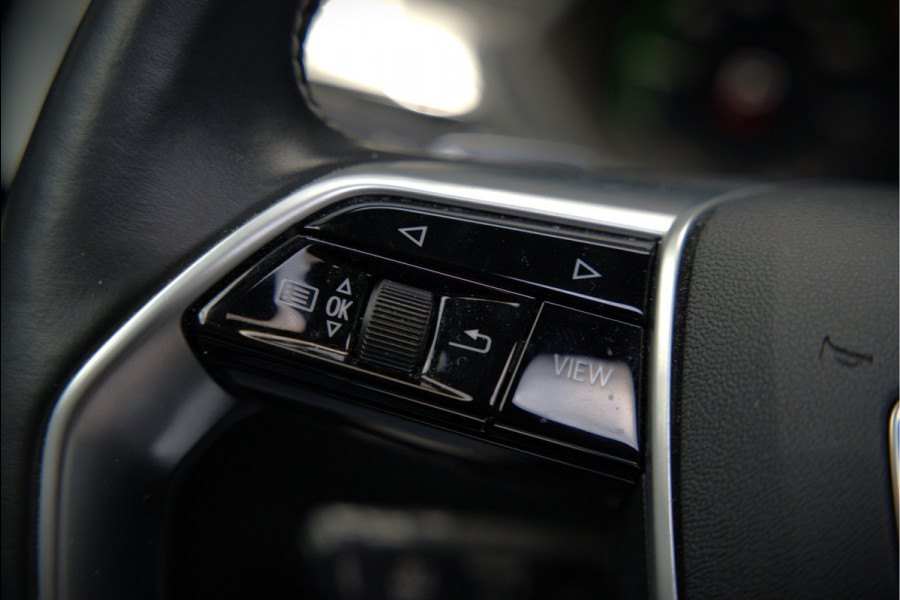 Audi e-tron 50 quattro S edition 71 kWh | S Line | Black Edition | Panoramadak | Memory Seats | Camera | Luchtvering | Adaptive Cruise Control | Keyless | Matrix LED | Leder | Stoelverwarming | NAP | BTW