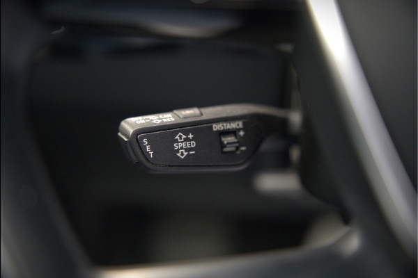 Audi e-tron 50 quattro S edition 71 kWh | S Line | Black Edition | Panoramadak | Memory Seats | Camera | Luchtvering | Adaptive Cruise Control | Keyless | Matrix LED | Leder | Stoelverwarming | NAP | BTW