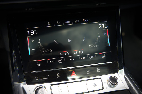 Audi e-tron 50 quattro S edition 71 kWh | S Line | Black Edition | Panoramadak | Memory Seats | Camera | Luchtvering | Adaptive Cruise Control | Keyless | Matrix LED | Leder | Stoelverwarming | NAP | BTW