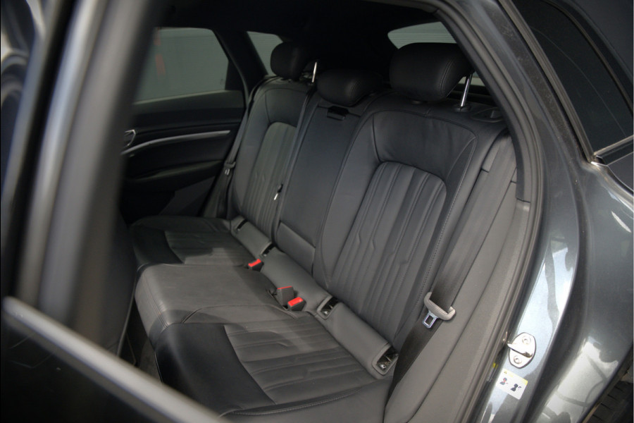 Audi e-tron 50 quattro S edition 71 kWh | S Line | Black Edition | Panoramadak | Memory Seats | Camera | Luchtvering | Adaptive Cruise Control | Keyless | Matrix LED | Leder | Stoelverwarming | NAP | BTW