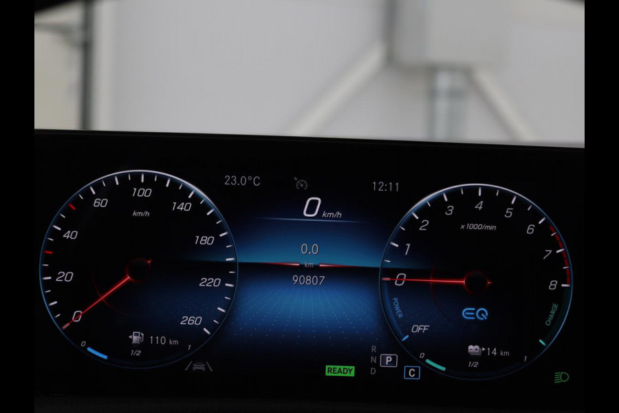 Mercedes-Benz CLA-Klasse 250e AMG Night | Stoelverwarming | Leder/Alcantara | Camera | Widescreen | Navigatie | Full LED | Sportstoelen