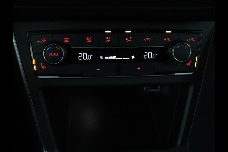 Volkswagen Polo 1.0 TSI Highline | Stoelverwarming | Parkeerhulp | Adaptive cruise | Navigatie | Bluetooth | Climate control | Getint glas