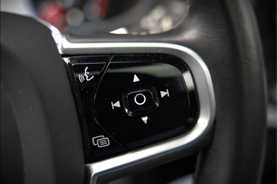 Volvo V60 2.0 B3 R-Design | Panoramadak | Harman Kardon | Keyless | Elektrische Stoelen | Stuurverwarming | Stoelverwarming | Camera | Adaptive Cruise Control | Leer | LED | DAB | Parkeensensoren