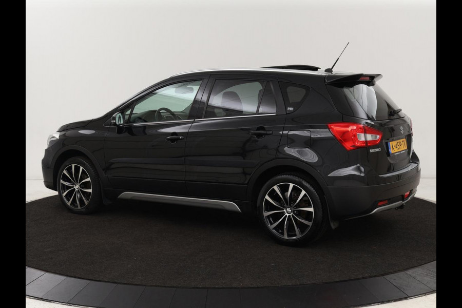 Suzuki S-Cross 1.4 Boosterjet Stijl Smart Hybrid | Panoramadak | Leder | Trekhaak | Stoelverwarming | Adaptive cruise | Full LED