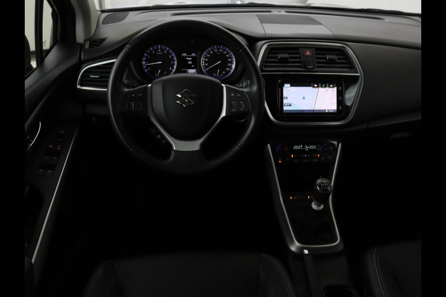 Suzuki S-Cross 1.4 Boosterjet Stijl Smart Hybrid | Panoramadak | Leder | Trekhaak | Stoelverwarming | Adaptive cruise | Full LED