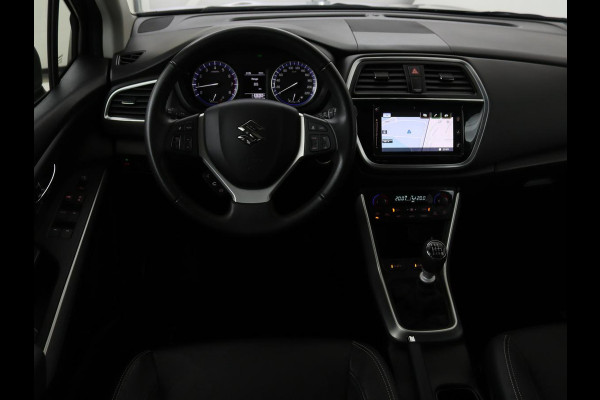 Suzuki S-Cross 1.4 Boosterjet Stijl Smart Hybrid | Panoramadak | Leder | Trekhaak | Stoelverwarming | Adaptive cruise | Full LED