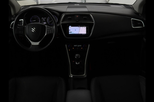 Suzuki S-Cross 1.4 Boosterjet Stijl Smart Hybrid | Panoramadak | Leder | Trekhaak | Stoelverwarming | Adaptive cruise | Full LED