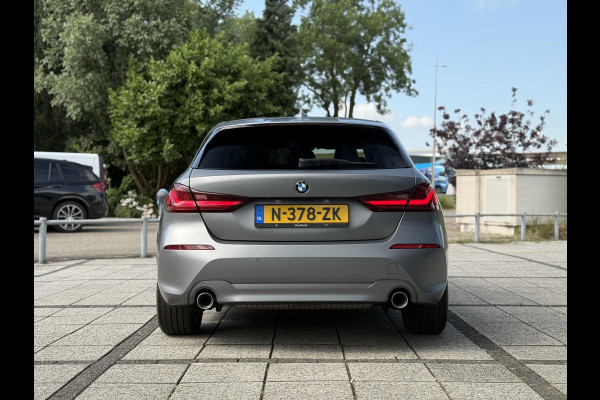 BMW 1-serie 120i Aut. Business Ed. | Navi | BMW-Individual | Led |