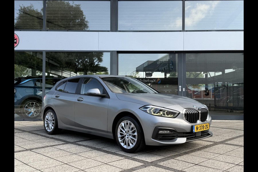 BMW 1-serie 120i Aut. Business Ed. | Navi | BMW-Individual | Led |
