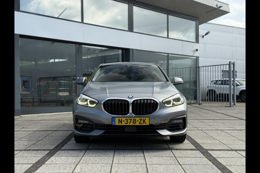 BMW 1-serie 120i Aut. Business Ed. | Navi | BMW-Individual | Led |