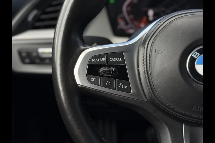BMW 1-serie 120i Aut. Business Ed. | Navi | BMW-Individual | Led |