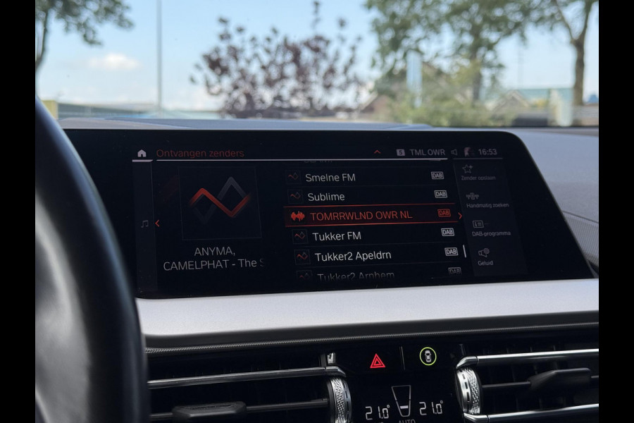 BMW 1-serie 120i Aut. Business Ed. | Navi | BMW-Individual | Led |