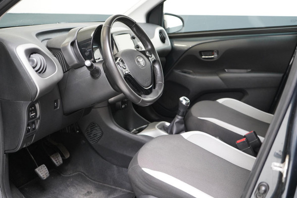 Toyota Aygo 1.0 VVT-i x-play | Airconditioning | Apple Carplay | Achteruitrijcamera | 5-deurs