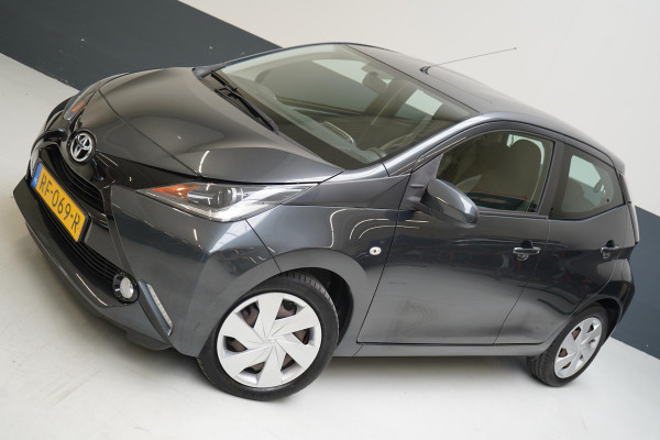 Toyota Aygo 1.0 VVT-i x-play | Airconditioning | Apple Carplay | Achteruitrijcamera | 5-deurs