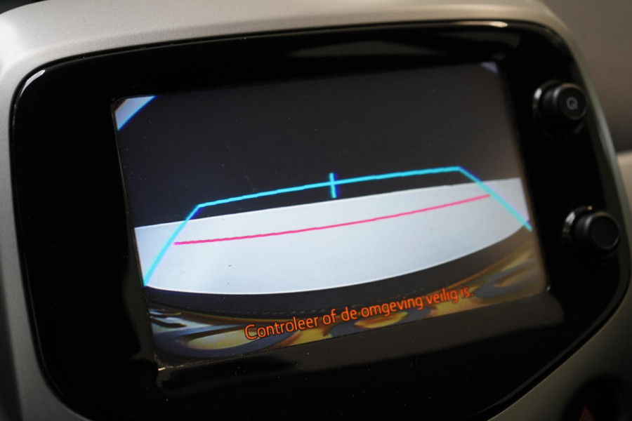 Toyota Aygo 1.0 VVT-i x-play | Airconditioning | Apple Carplay | Achteruitrijcamera | 5-deurs