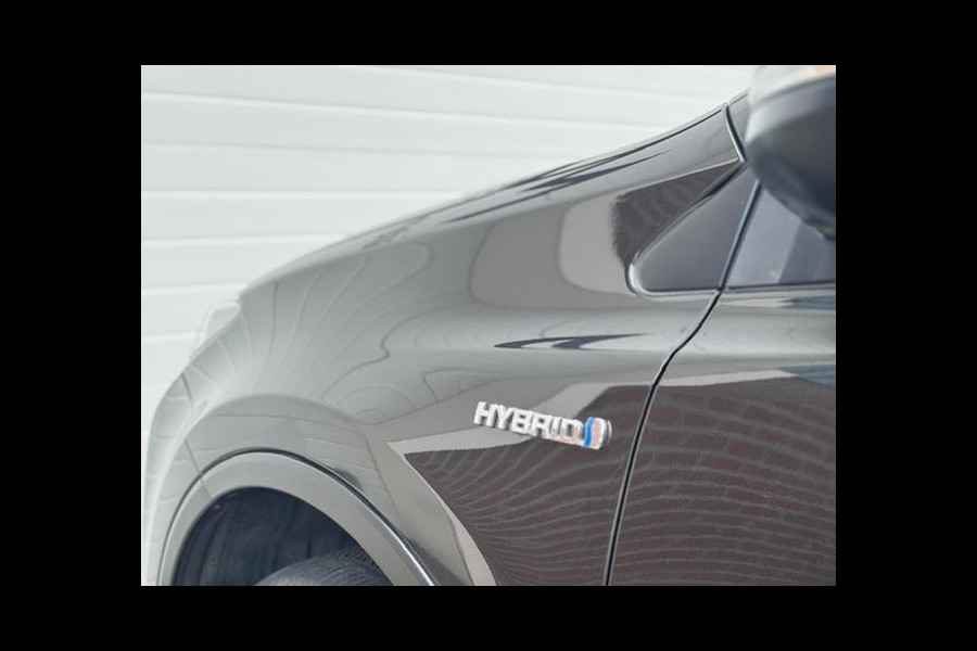 Toyota RAV4 2.5 Hybrid Style - Dealer onderhouden - Trekhaak