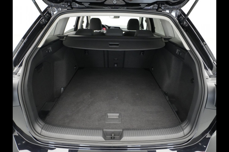 Volkswagen GOLF Variant 1.5 eTSI 130pk DSG Life Navigatie Pdc Clima Acc 102