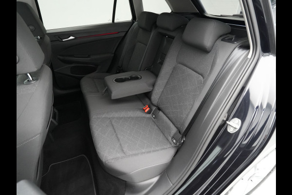 Volkswagen GOLF Variant 1.5 eTSI 130pk DSG Life Navigatie Pdc Clima Acc 102