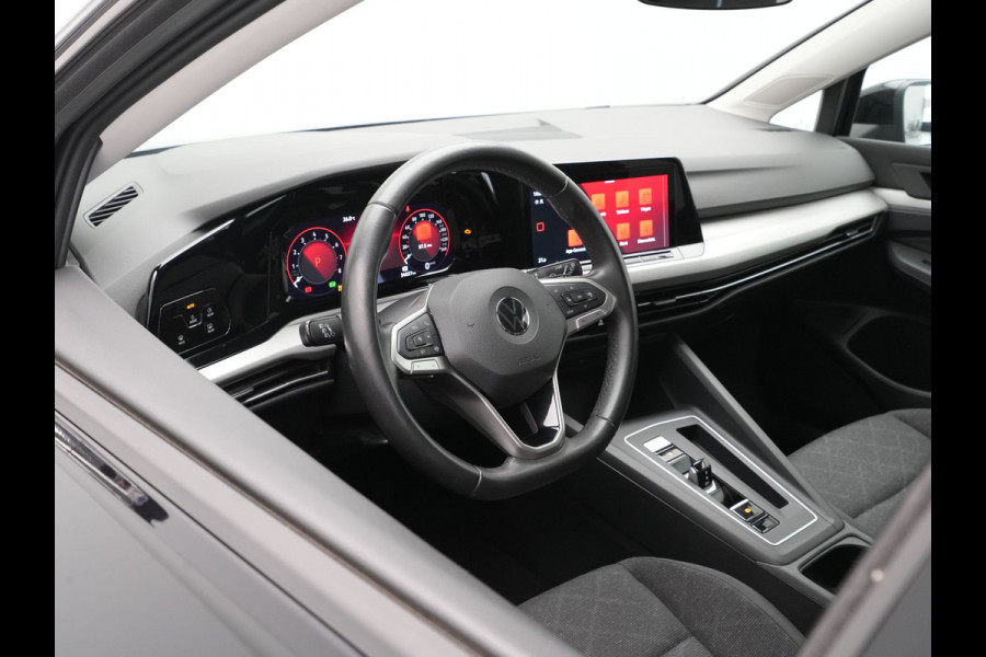 Volkswagen GOLF Variant 1.5 eTSI 130pk DSG Life Navigatie Pdc Clima Acc 102