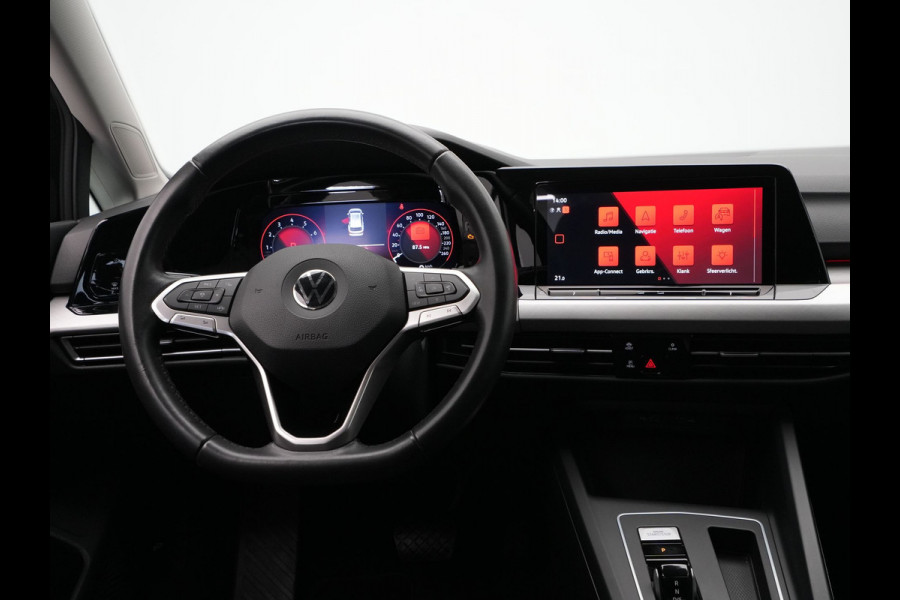 Volkswagen GOLF Variant 1.5 eTSI 130pk DSG Life Navigatie Pdc Clima Acc 102